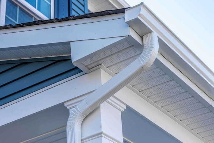 Low-maintenance vinyl gutters for rainwater management in Virginia Beach